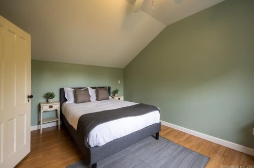 123 Skokorat St, Seymour CT 06483-3838 exterior