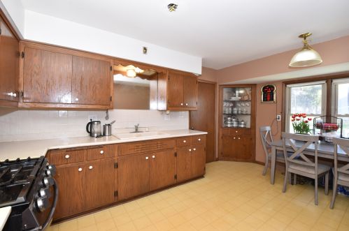 3777 69th St, Milwaukee WI  53220-1812 exterior