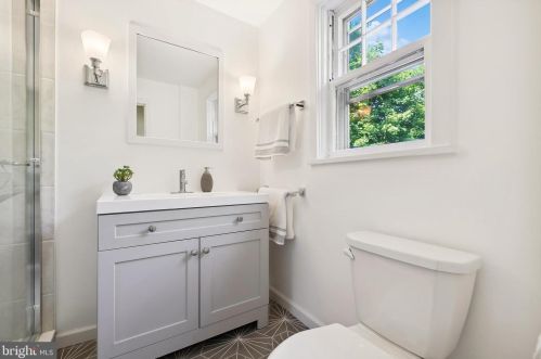 2775 Main St, Trenton NJ 08648-1037 exterior