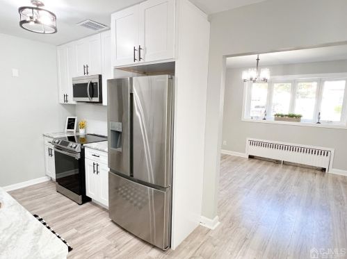 24 Liberty St, Perth Amboy, NJ 08863-2215