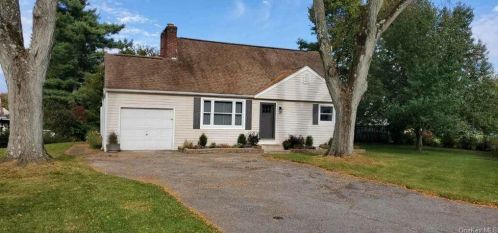 23 Marwood Dr, Poughkeepsie NY exterior