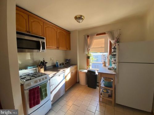 801 26 St, Philadelphia PA 19146-4403 exterior