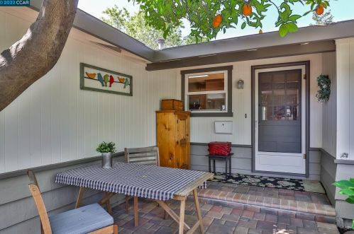 4031 Burbank Dr, Concord CA 94521-1024 exterior