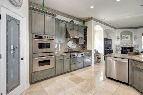 1086 Souza Dr, Folsom CA 95762-7556 exterior