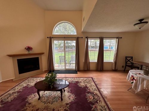 260 Nebula Rd, Piscataway, NJ 08854-5455