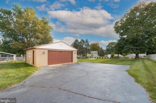 2303 Bridgewater Rd, Chester, PA 19014-2258