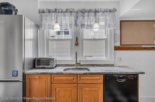 228 Myrtle Ave, Westfield NJ 07090-1516 exterior