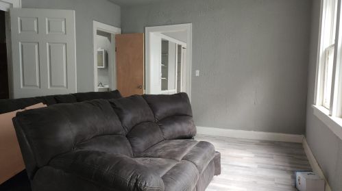 2452 21 St, Milwaukee WI 53206-1557 exterior