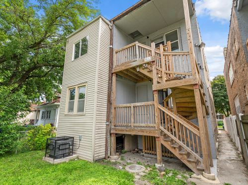 7650 Bishop St, Chicago IL 60620-4127 exterior