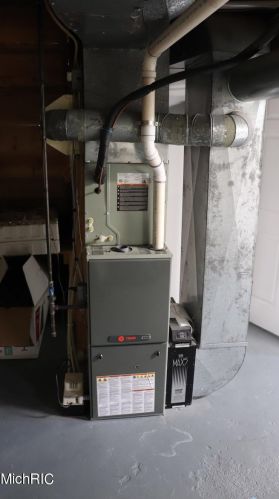 3821 Ellen St, Meskegon MI 49444-4067 exterior