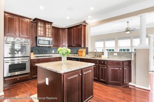 41 Pate Dr, Middletown NJ 07748-1750 exterior