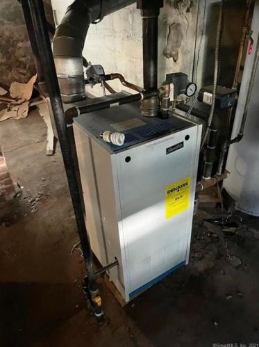 199 Fairview St, New Britain CT 06051-2705 exterior