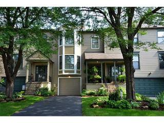 412 Canterbury Dr, Moon Twp, PA 15108-1338