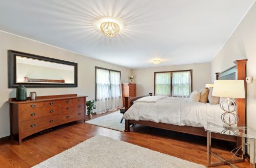 6665 Sioux Ave, Chicago IL 60646-2822 exterior