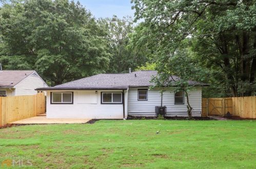 2357 Carey Dr, Atlanta GA  30315-7549 exterior