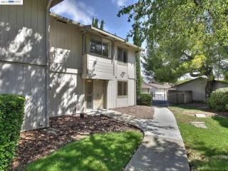 1725 Landana Dr, Concord CA  94519-1463 exterior