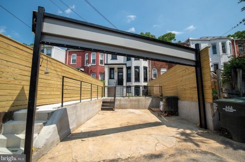 31 V St, Washington DC  20001-1012 exterior