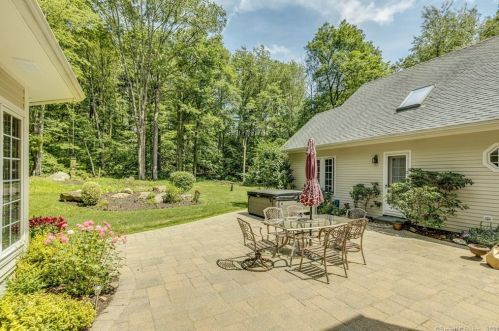 117 Mountain View Dr, Torrington CT 06791-1120 exterior