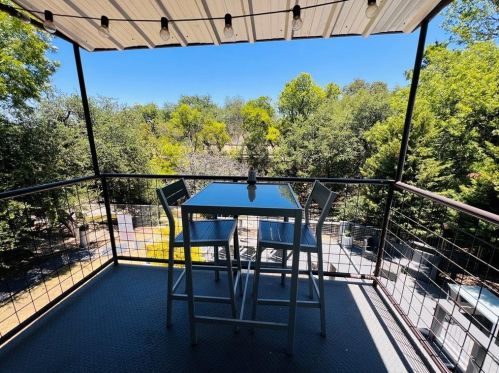 1301 1st St, Austin TX  78704-3038 exterior