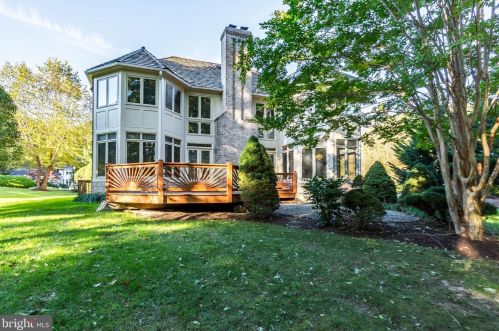 9820 Avenel Farm Dr, Rockville MD 20854-5410 exterior