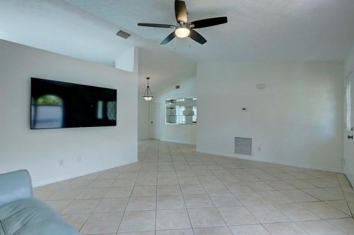 174 Parish Ter, Fort Pierce FL  34984-3636 exterior