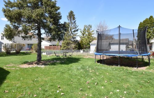 3777 69th St, Milwaukee WI  53220-1812 exterior