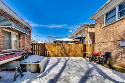 2114 Menard Ave, Chicago IL 60644-2101 exterior