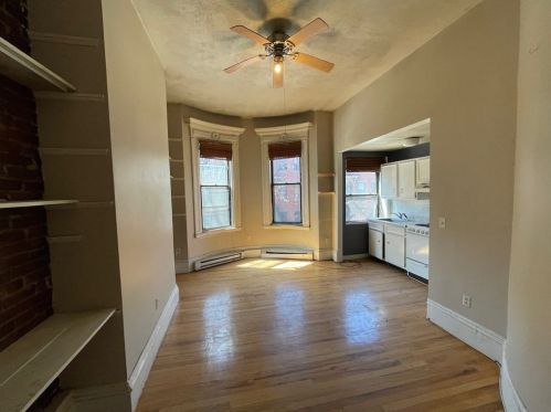 131 Newton St, Boston MA exterior