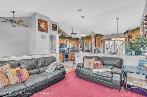 17 Dogwood Dr, Jackson Twp NJ 08527-1342 exterior