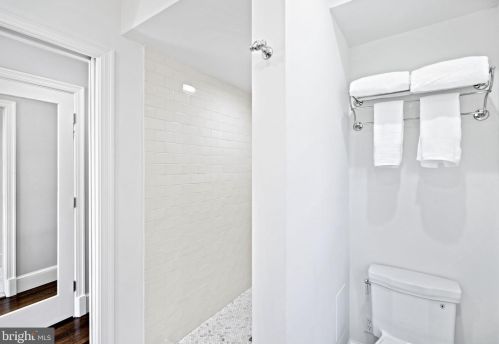 3324 Reservoir Rd, Washington DC  20007-2311 exterior