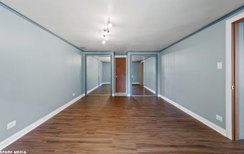 11650 Sacramento Dr, Chicago IL 60803-5889 exterior