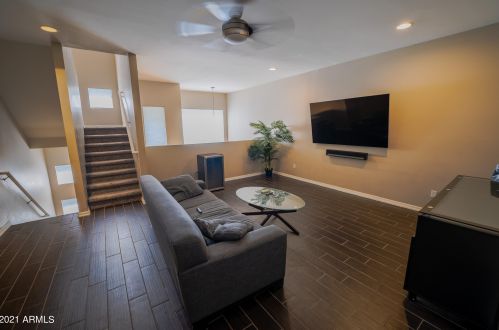 7821 21st Ave, Phoenix AZ  85021-6807 exterior