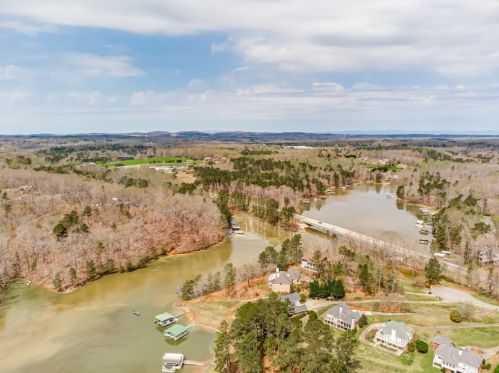 8245 Bennett Ln, Gainesville GA 30506-4068 exterior