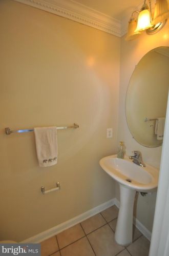 11412 Grandview Ave, Silver Spring MD 20902-2742 exterior