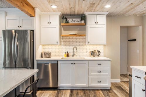 1480 Manitou Ln, Middlevle MI 49333-8305 exterior