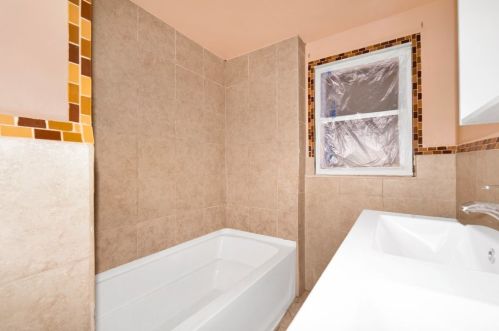 714 3 Ave, Joliet IL 60433-1918 exterior