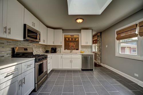 9601 Pr Ave, Chicago IL 60628-1420 exterior