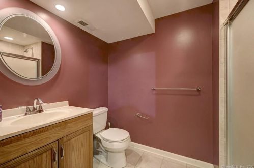 143 Juniper Dr, Milford CT 06461-9118 exterior