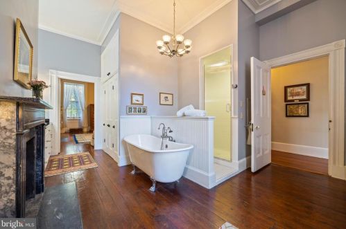 1016 Clinton St, Philadelphia PA 19107-6017 exterior