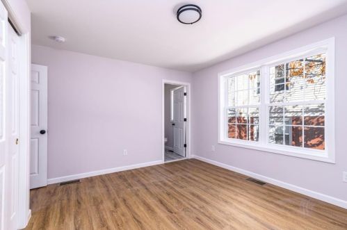 84 Glenham St, Providence RI 02907-1247 exterior