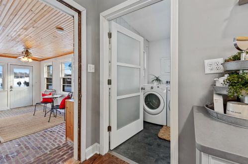 201 Rdg Ave, Bull Valley IL 60014-3421 exterior