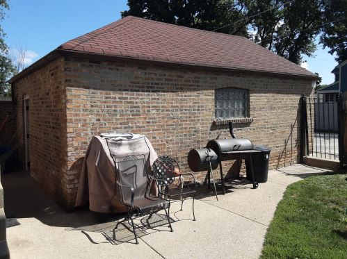 1707 6 Ave, Broadview IL 60153-2018 exterior