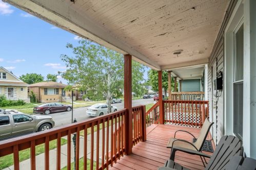 6441 Claremont Ave, Chicago IL 60645-5448 exterior