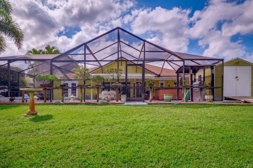 139 Royce Ave, Fort Pierce FL 34983-1238 exterior