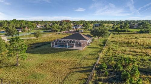 4115 54 Ave, Naples FL 34120-1537 exterior