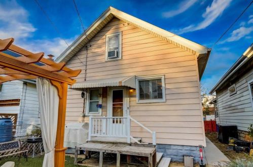 613 Keefe Ave, Milwaukee WI 53212-1801 exterior