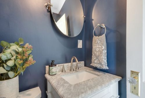 10 Madison Ave, Maplewood NJ 07040-2207 exterior