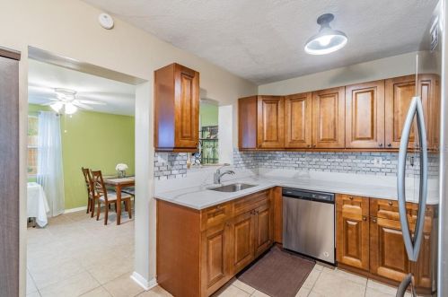 1603 Henry Ave, Tampa FL 33603-1110 exterior