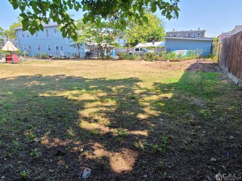 124 1st St, Perth Amboy NJ 08861-4644 exterior