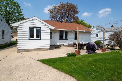 3842 84, Milwaukee WI 53228-1706 exterior